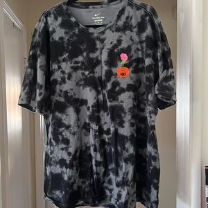 Black/Gray Nike T-Shirt. Worn once!